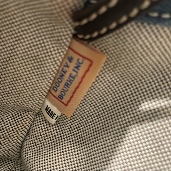 Dooney & Bourke tote - Picture 14 of 15